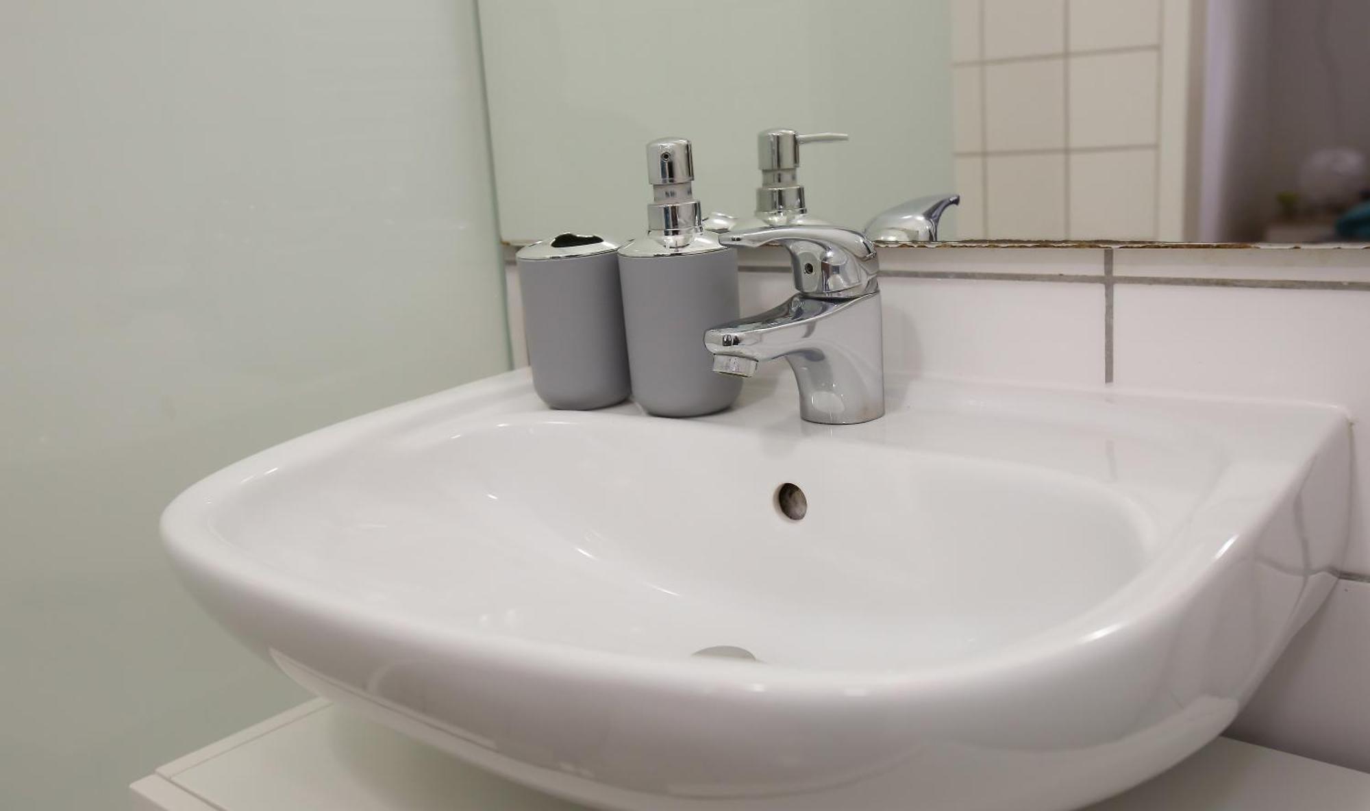 Apartamento Downtown Bliss Modern Retreat With Free Parking And Fast Internet 600 Mbits Viena Exterior foto