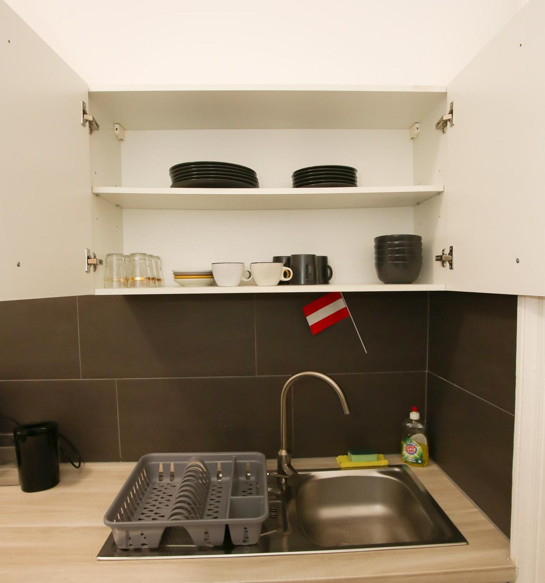 Apartamento Downtown Bliss Modern Retreat With Free Parking And Fast Internet 600 Mbits Viena Exterior foto
