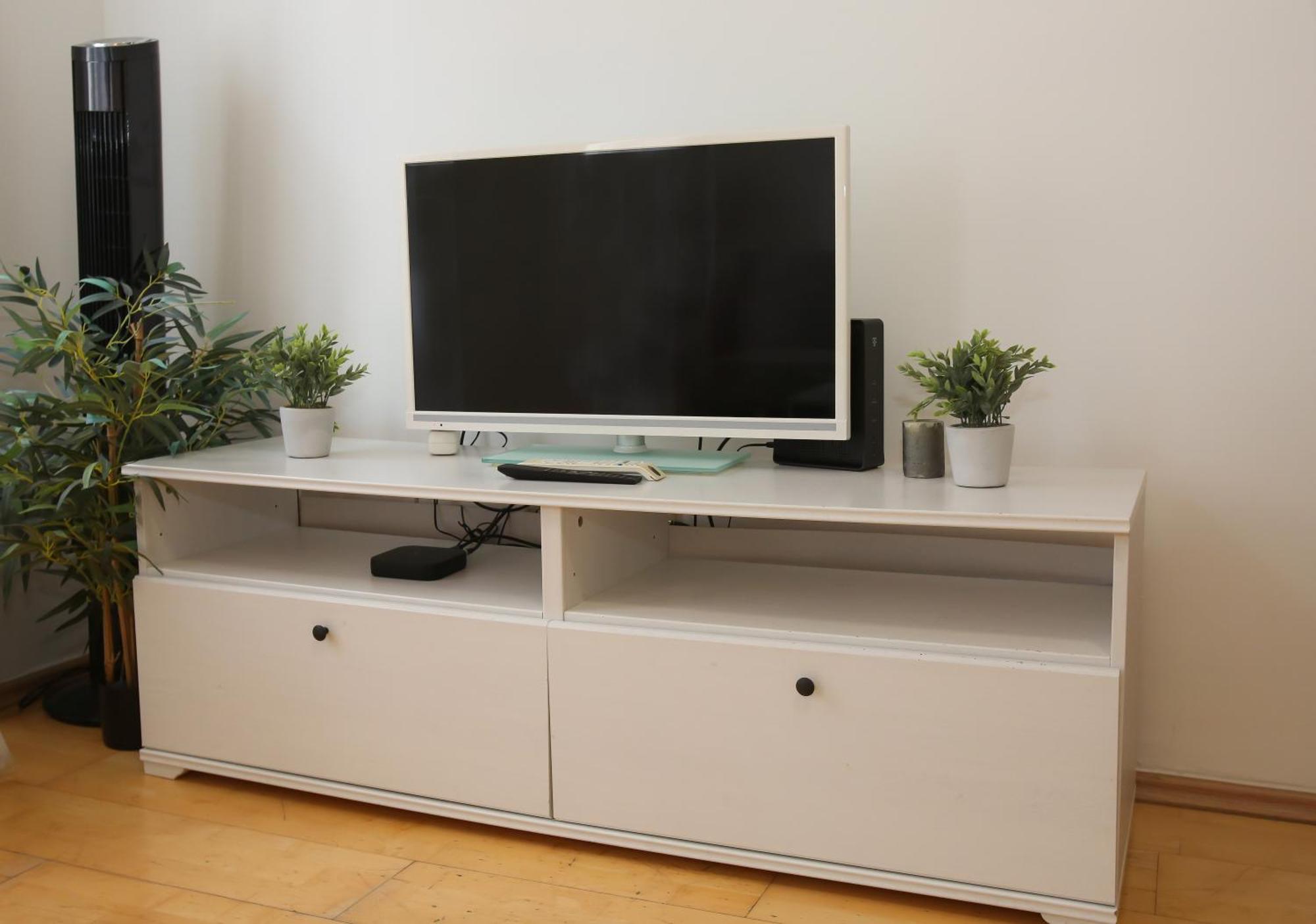 Apartamento Downtown Bliss Modern Retreat With Free Parking And Fast Internet 600 Mbits Viena Exterior foto